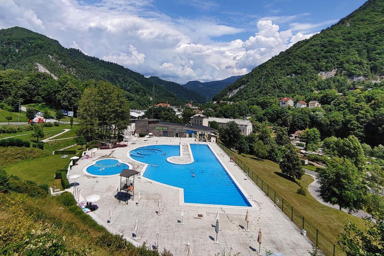Glamping Mountain Fairy Tale Villa Bistrica pri Trzicu Eksteriør bilde