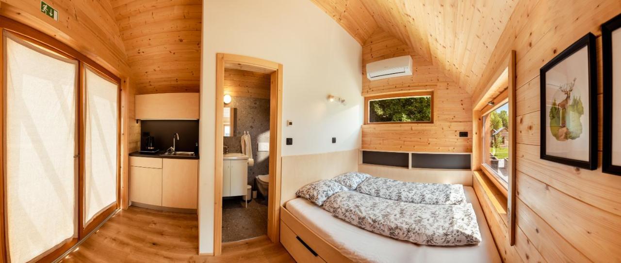 Glamping Mountain Fairy Tale Villa Bistrica pri Trzicu Eksteriør bilde